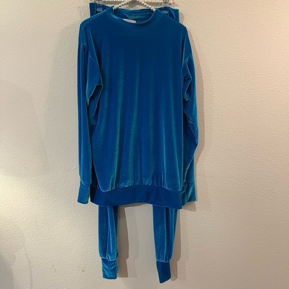 Laina Rauma SET blue velour loungesuit tracksuit - Picture 10 of 14